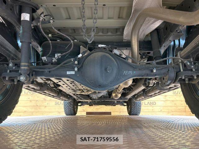 Toyota HILUX 2023-11 8742679-18