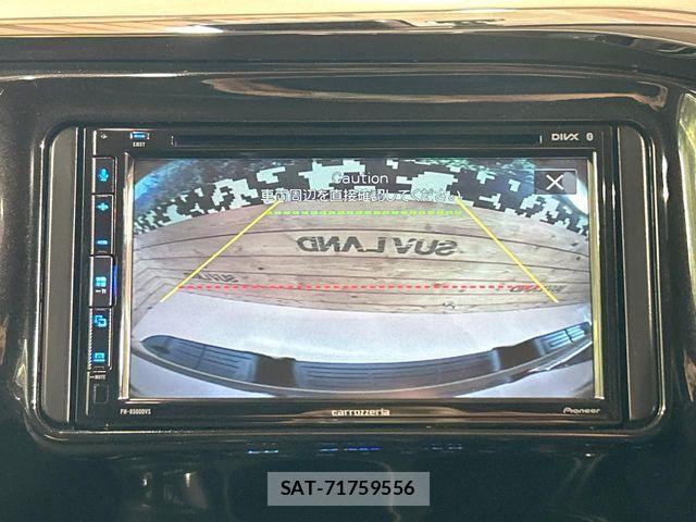 Toyota HILUX 2023-11 8742679-3