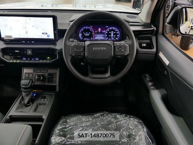 Toyota HILUX 2026-07 8742676-10