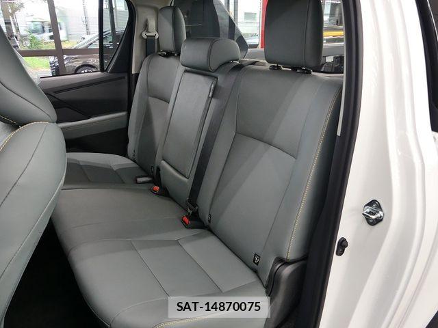 Toyota HILUX 2026-07 8742676-17
