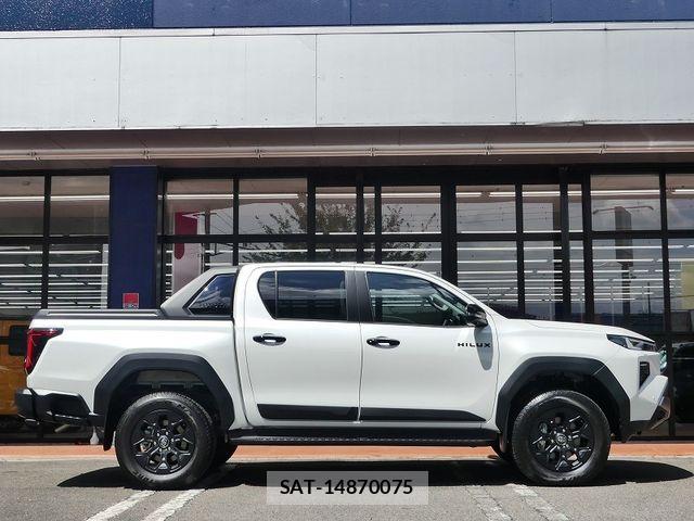 Toyota HILUX 2026-07 8742676-6