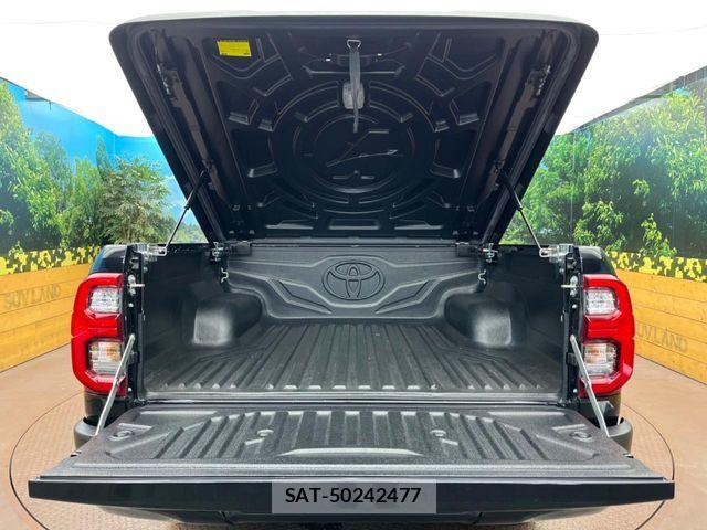 Toyota HILUX 2024-02 8742677-9