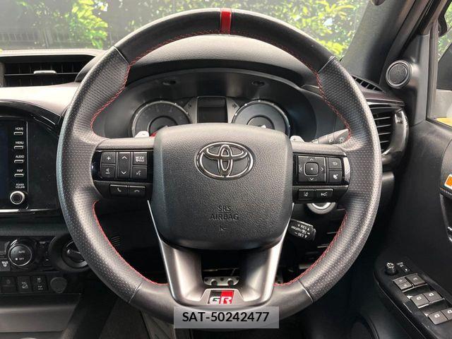 Toyota HILUX 2024-02 8742677-10