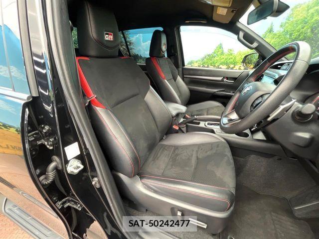 Toyota HILUX 2024-02 8742677-7