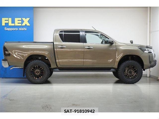 Toyota HILUX 2022-01 8742680-5