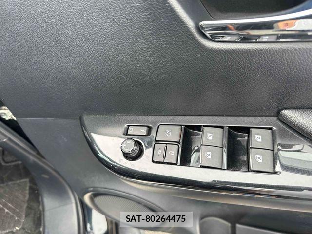 Toyota HILUX 2022-02 8742682-18