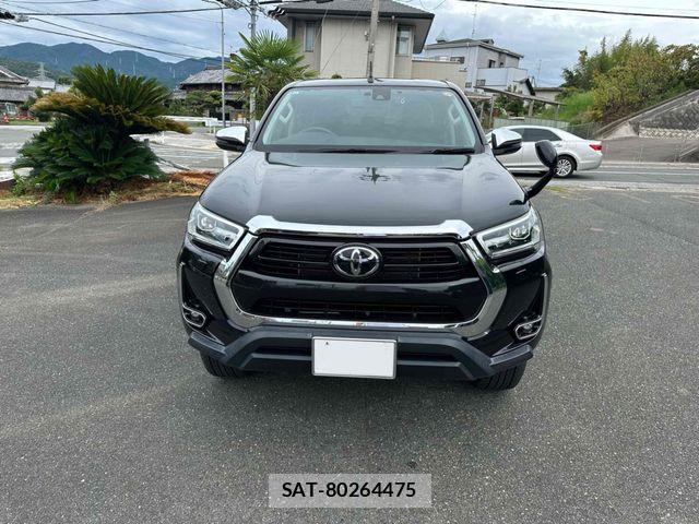 Toyota HILUX 2022-02 8742682-1