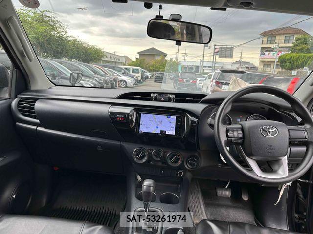 Toyota HILUX 2018-03 8742683-12