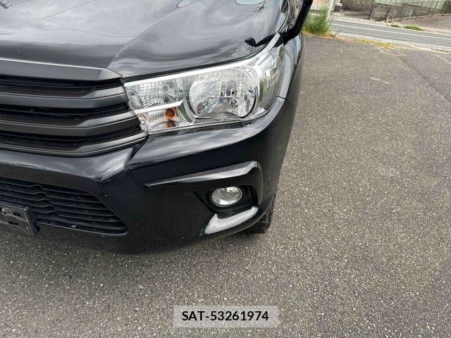 Toyota HILUX 2018-03 8742683-6