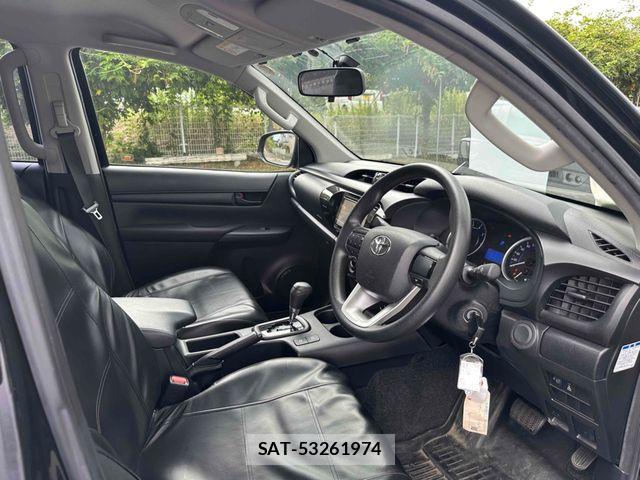Toyota HILUX 2018-03 8742683-7