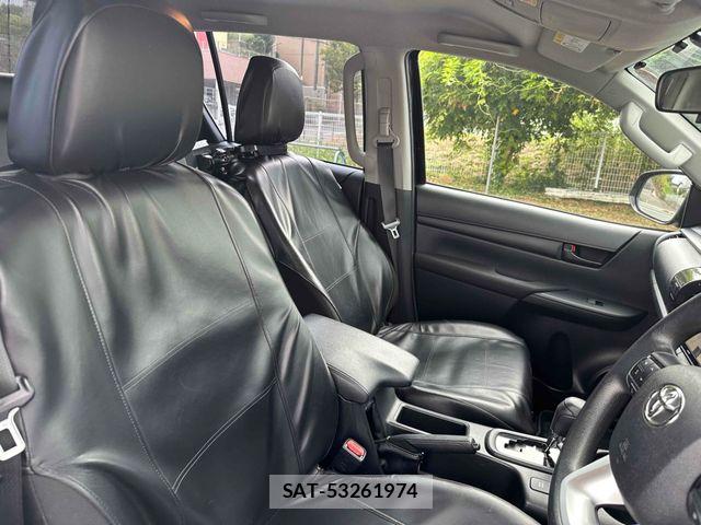 Toyota HILUX 2018-03 8742683-8