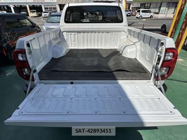 Toyota HILUX 2024-01 8796182-10
