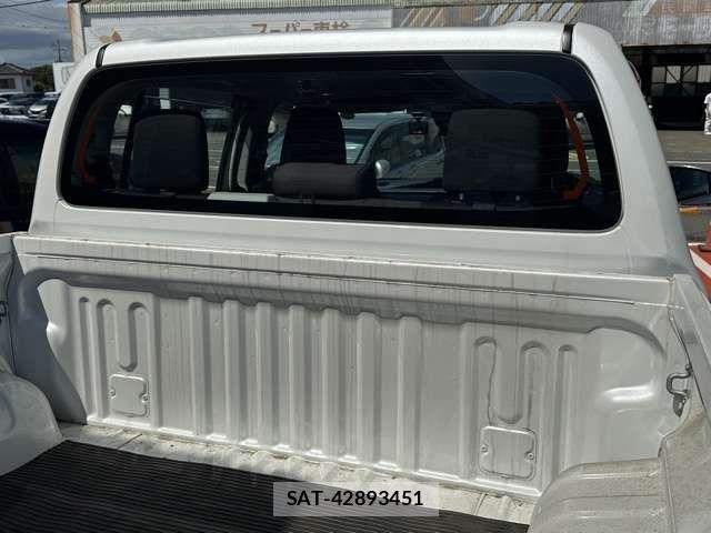 Toyota HILUX 2024-01 8796182-12