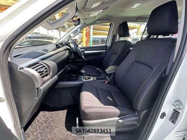 Toyota HILUX 2024-01 8796182-4