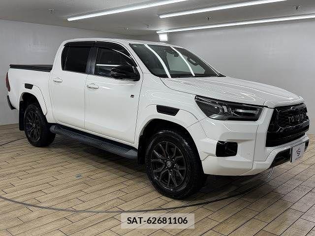Toyota HILUX 2022-02 8796179-14