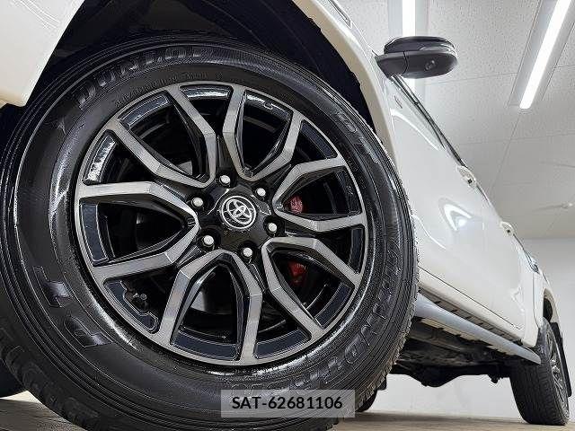 Toyota HILUX 2022-02 8796179-19
