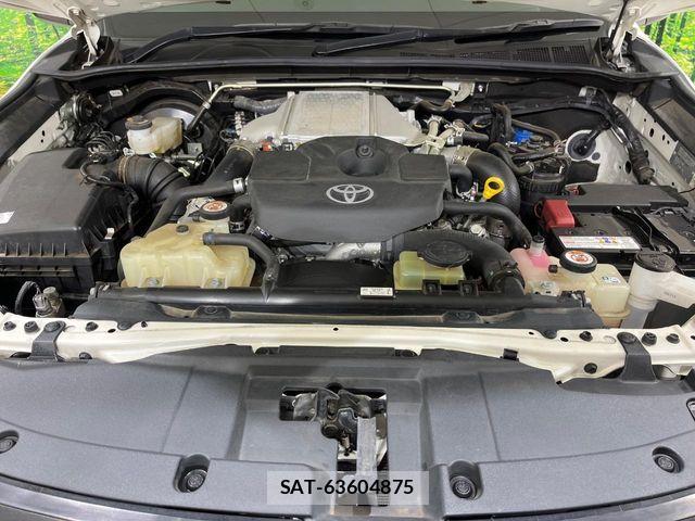 Toyota HILUX 2021-09 8796184-17