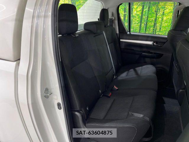Toyota HILUX 2021-09 8796184-8