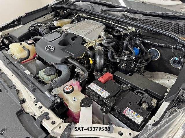 Toyota HILUX 2023-08 8796181-13