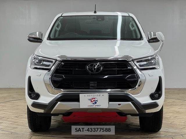 Toyota HILUX 2023-08 8796181-14