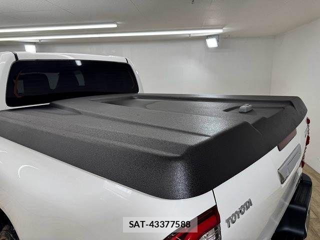 Toyota HILUX 2023-08 8796181-4