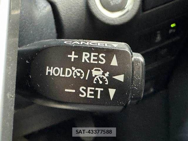 Toyota HILUX 2023-08 8796181-6