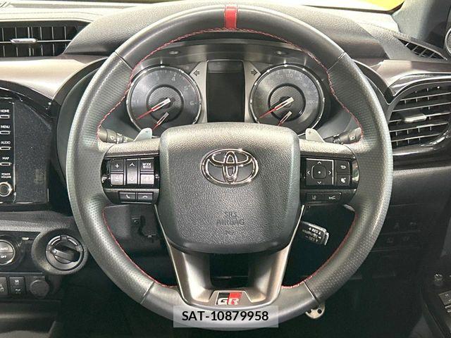 Toyota HILUX 2022-10 8796178-10