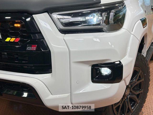 Toyota HILUX 2022-10 8796178-11