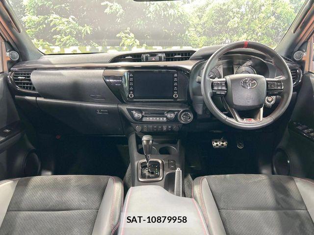 Toyota HILUX 2022-10 8796178-1