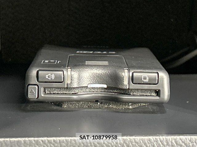 Toyota HILUX 2022-10 8796178-6
