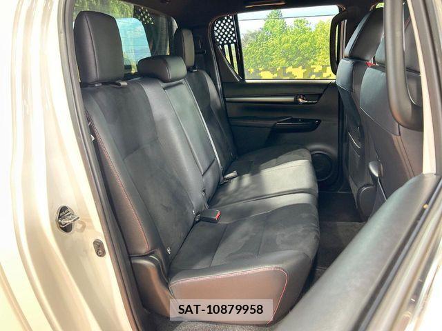 Toyota HILUX 2022-10 8796178-8