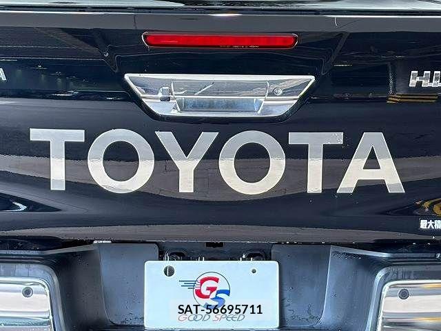 Toyota HILUX 2022-08 8796183-9