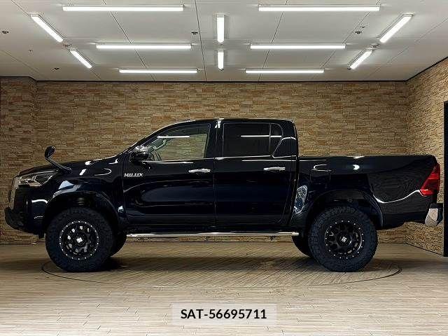 Toyota HILUX 2022-08 8796183-16