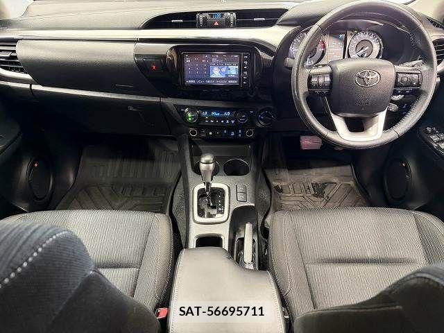 Toyota HILUX 2022-08 8796183-1