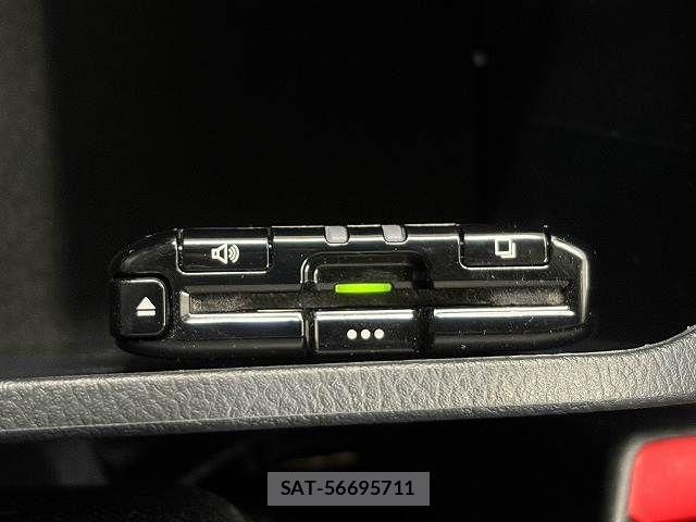 Toyota HILUX 2022-08 8796183-6