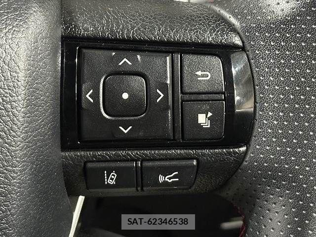 Toyota HILUX 2022-08 8796177-5