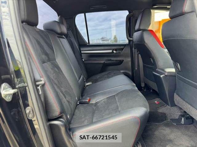 Toyota HILUX 2023-09 8829394-18