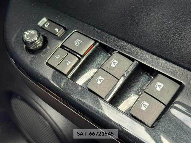 Toyota HILUX 2023-09 8829394-22