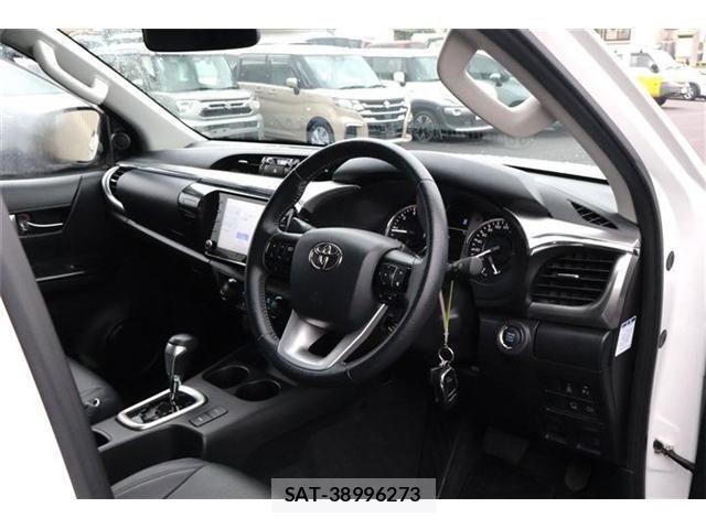 Toyota HILUX 2024-01 8829393-9