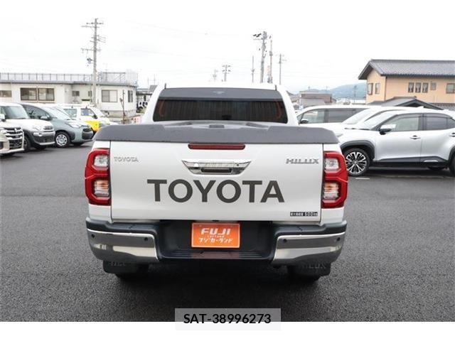 Toyota HILUX 2024-01 8829393-16