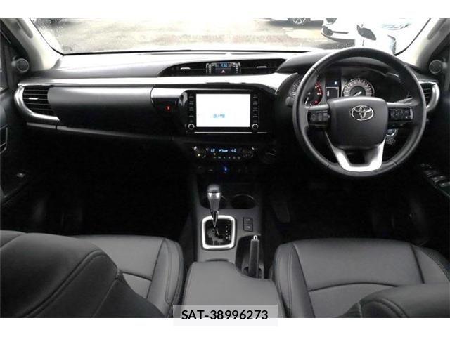 Toyota HILUX 2024-01 8829393-1