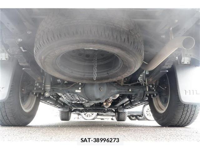 Toyota HILUX 2024-01 8829393-19