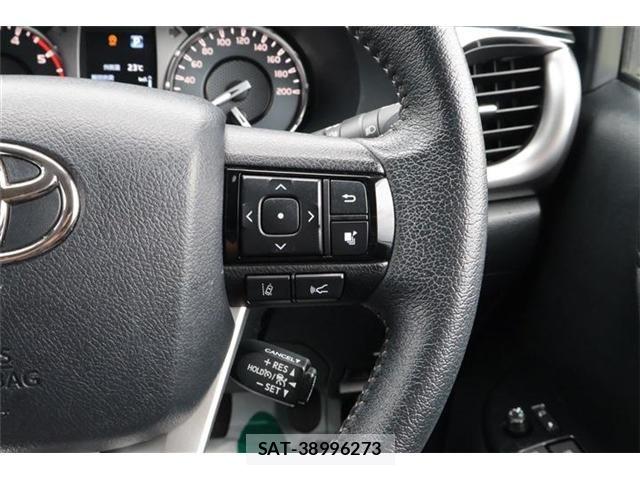 Toyota HILUX 2024-01 8829393-24