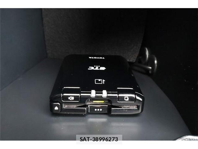Toyota HILUX 2024-01 8829393-5