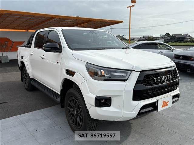 Toyota HILUX 2023-03 8829392-9