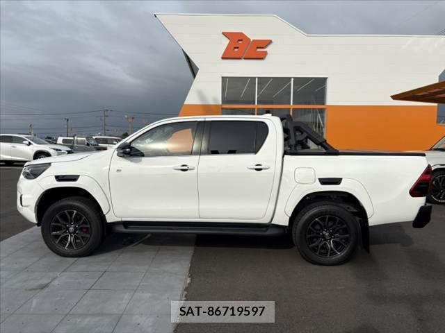 Toyota HILUX 2023-03 8829392-10
