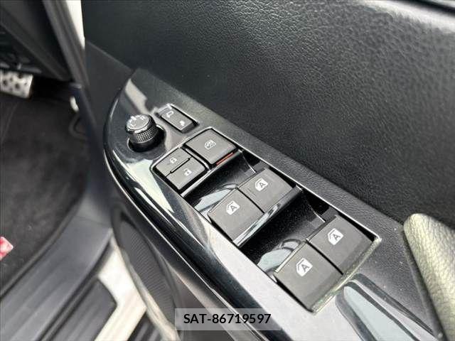 Toyota HILUX 2023-03 8829392-20