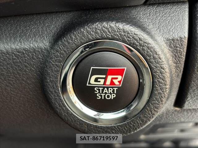 Toyota HILUX 2023-03 8829392-22