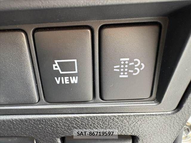 Toyota HILUX 2023-03 8829392-24