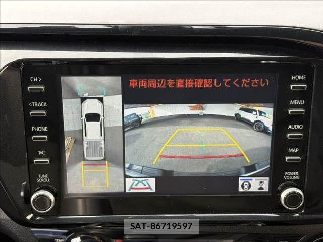 Toyota HILUX 2023-03 8829392-2